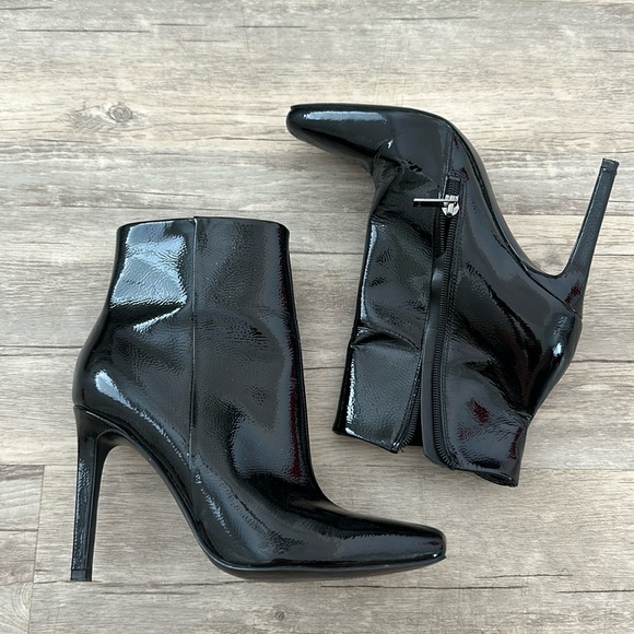Black glossy, shiny heeled ankle boots - Picture 1 of 3